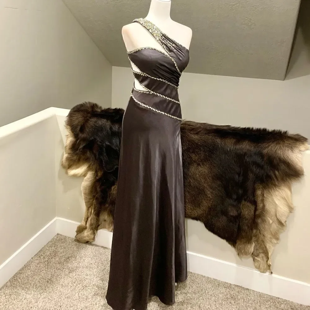 Chic & Sexy One Shoulder Beads & Sequins Gown